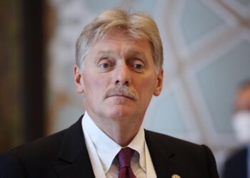 SAMARKAND, UZBEKISTAN - SEPTEMBER 16, 2022: Russia's Presidential Spokesman Dmitry Peskov looks on after the extended 22nd Summit of the SCO Council of Heads of State at the Samarkand Tourist Centre. Sergei Bobylev/TASS

Узбекистан. Самарканд. Пресс-секретарь президента России Дмитрий Песков после заседания Совета глав государств - членов Шанхайской организации сотрудничества (ШОС) в расширенном составе в туристическом центре "Самарканд". Сергей Бобылев/ТАСС